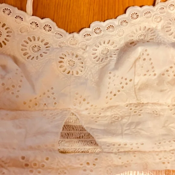 100% cotton eyelet lace bralette American Eagle, adjustable straps, vintage look - Picture 3 of 12